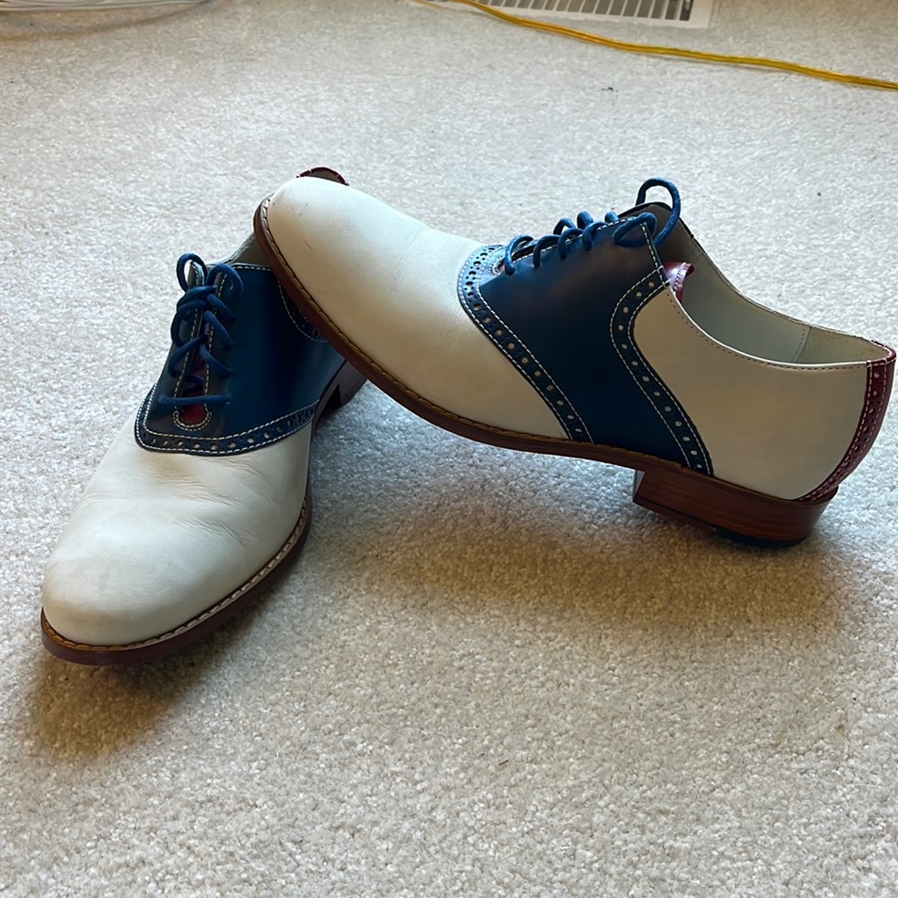 Cole Haan Men’s Saddle Shoes with Nike Air, size 10M